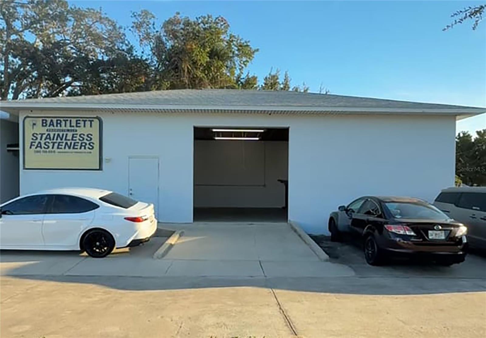 Image 3 of 10 For 4610 Ridgewood Avenue