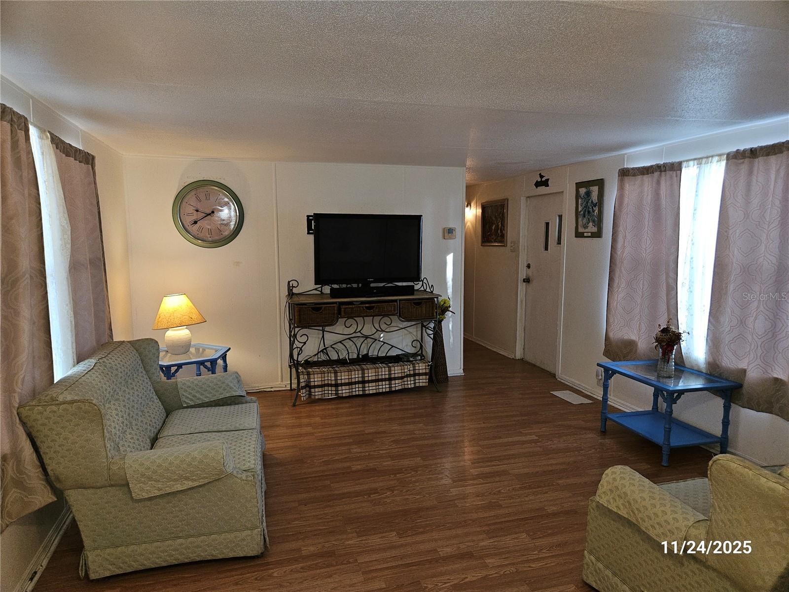 Image 11 of 41 For 112 Barefoot Trail