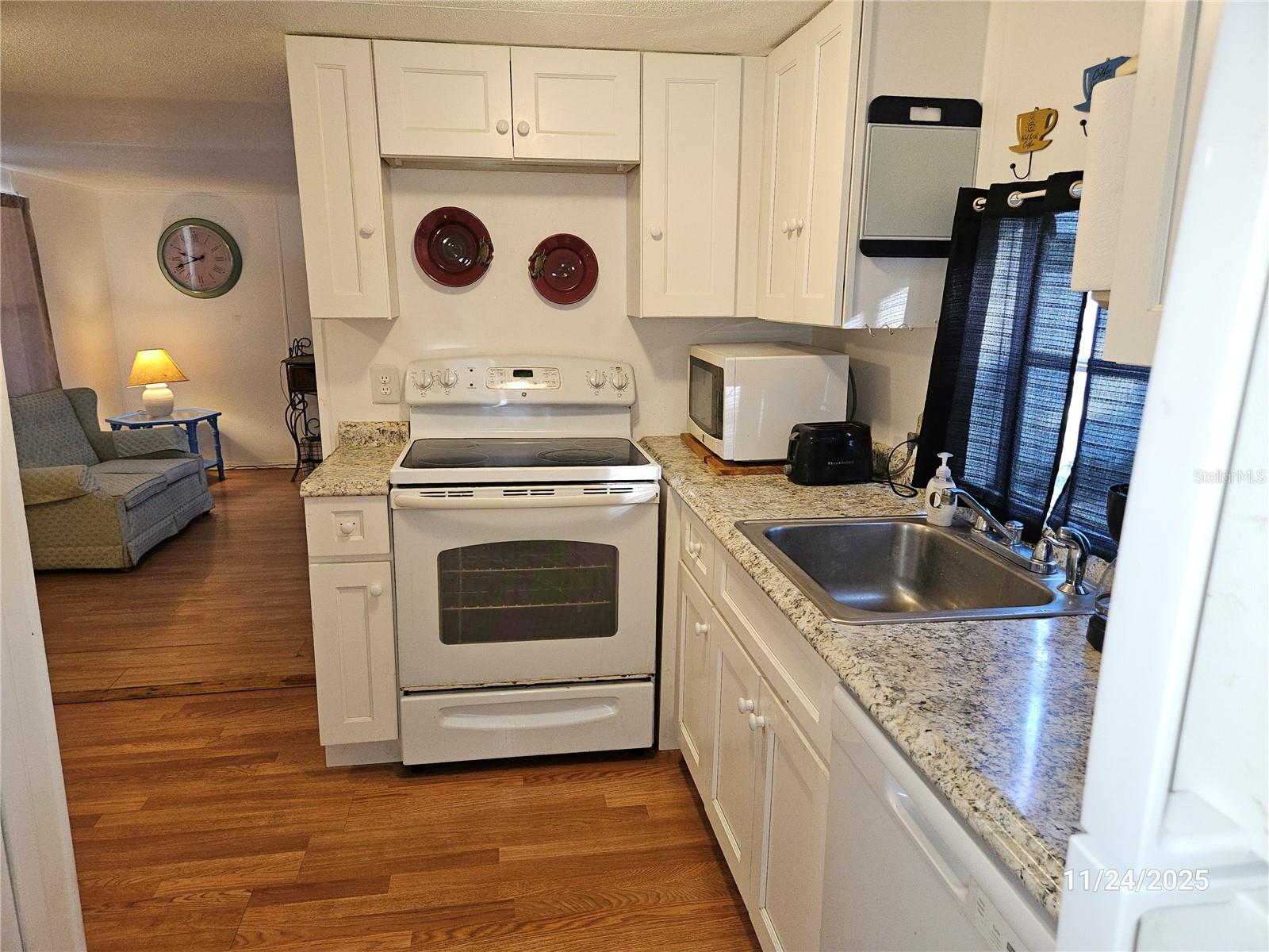 Image 16 of 41 For 112 Barefoot Trail