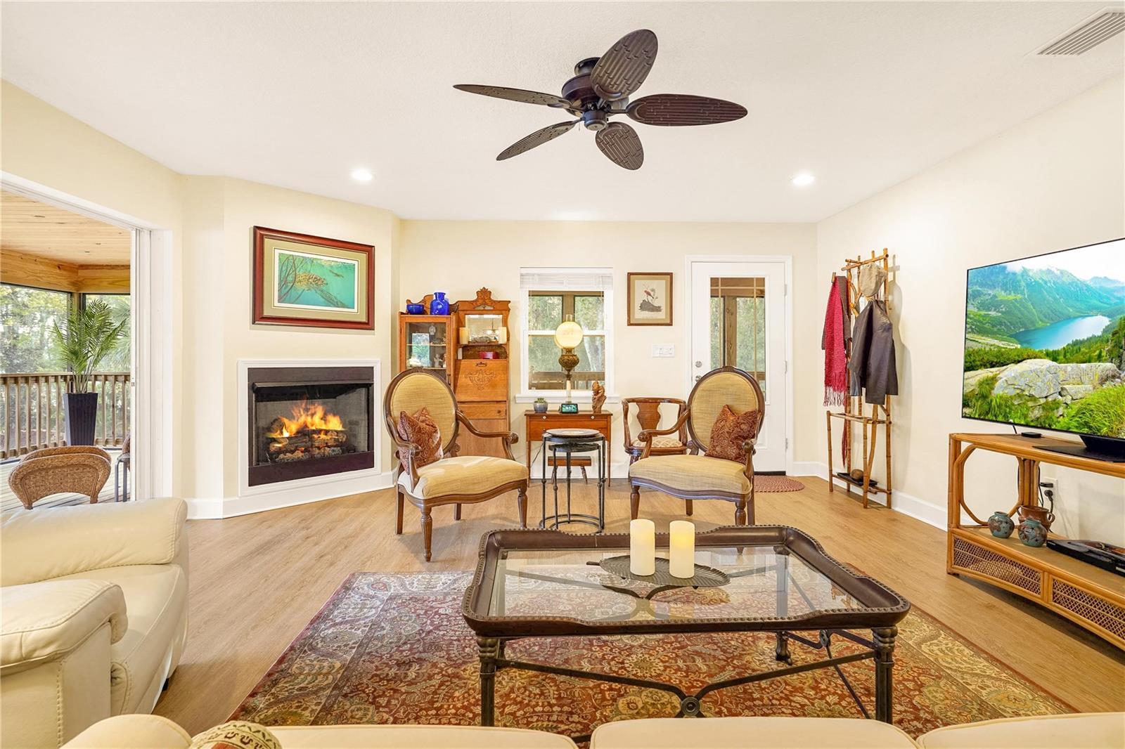 Image 24 of 59 For 122 Drayton Island Road