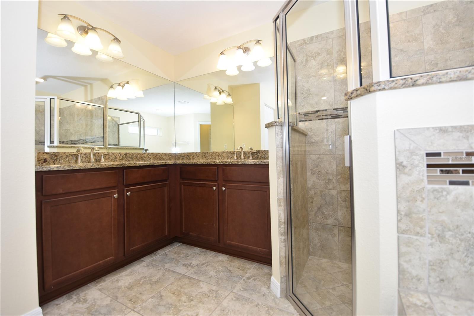 Image 24 of 40 For 56 Pin Oak Drive