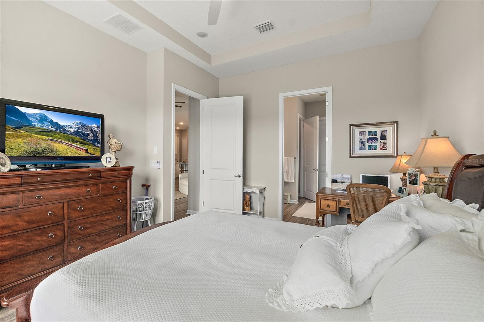 Image 20 of 40 For 4 Jackson Blue Place