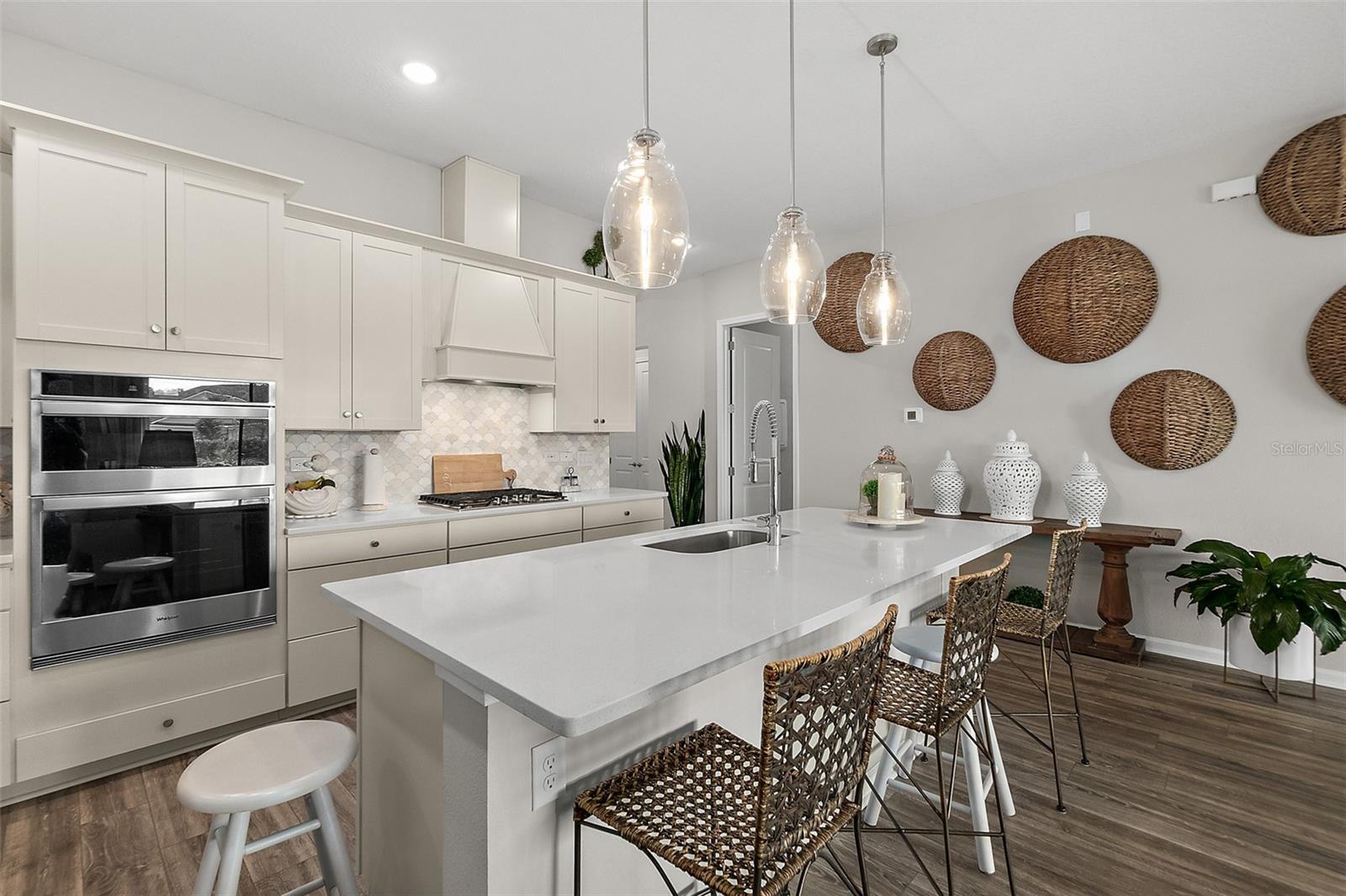 Image 29 of 40 For 4 Jackson Blue Place