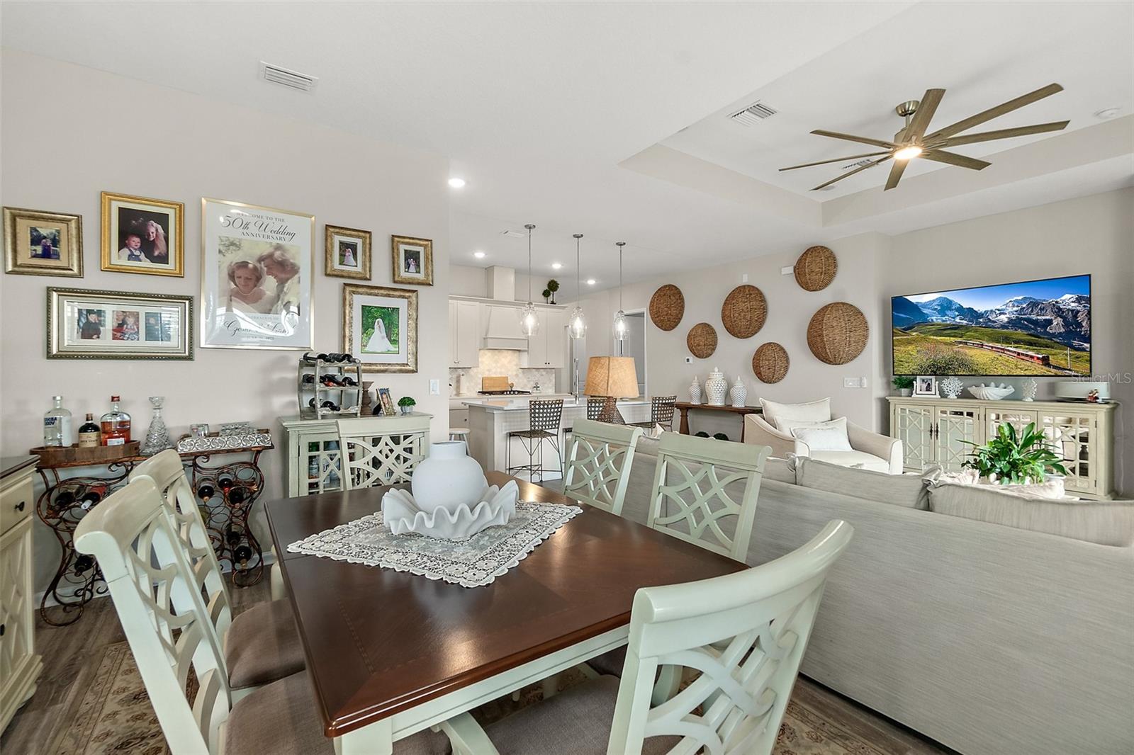 Image 32 of 40 For 4 Jackson Blue Place