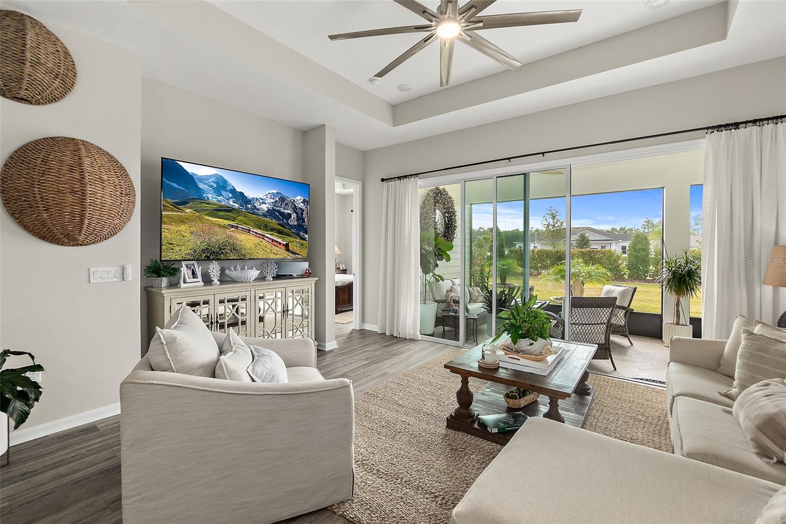 Image 39 of 40 For 4 Jackson Blue Place