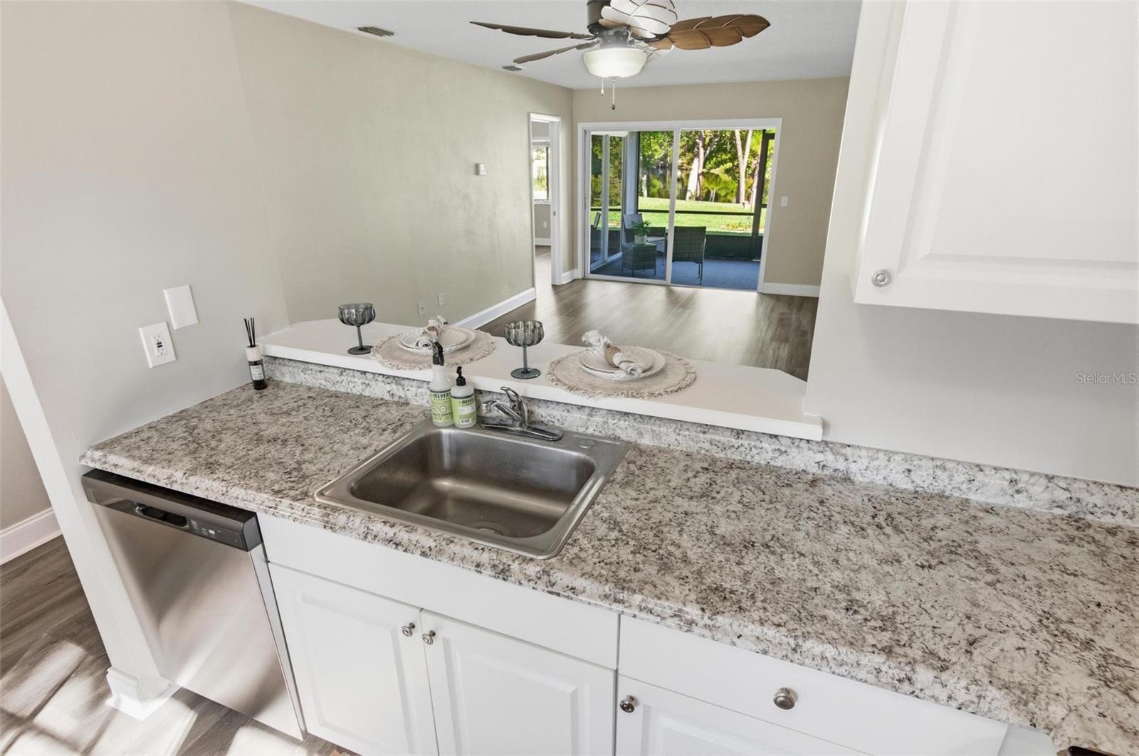 Image 12 of 39 For 32 Kings Colony Court