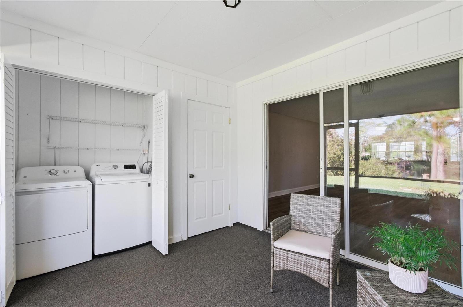 Image 29 of 39 For 32 Kings Colony Court