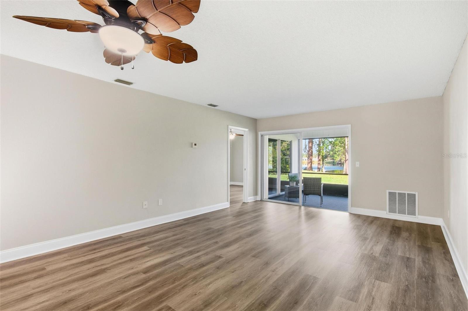 Image 34 of 39 For 32 Kings Colony Court