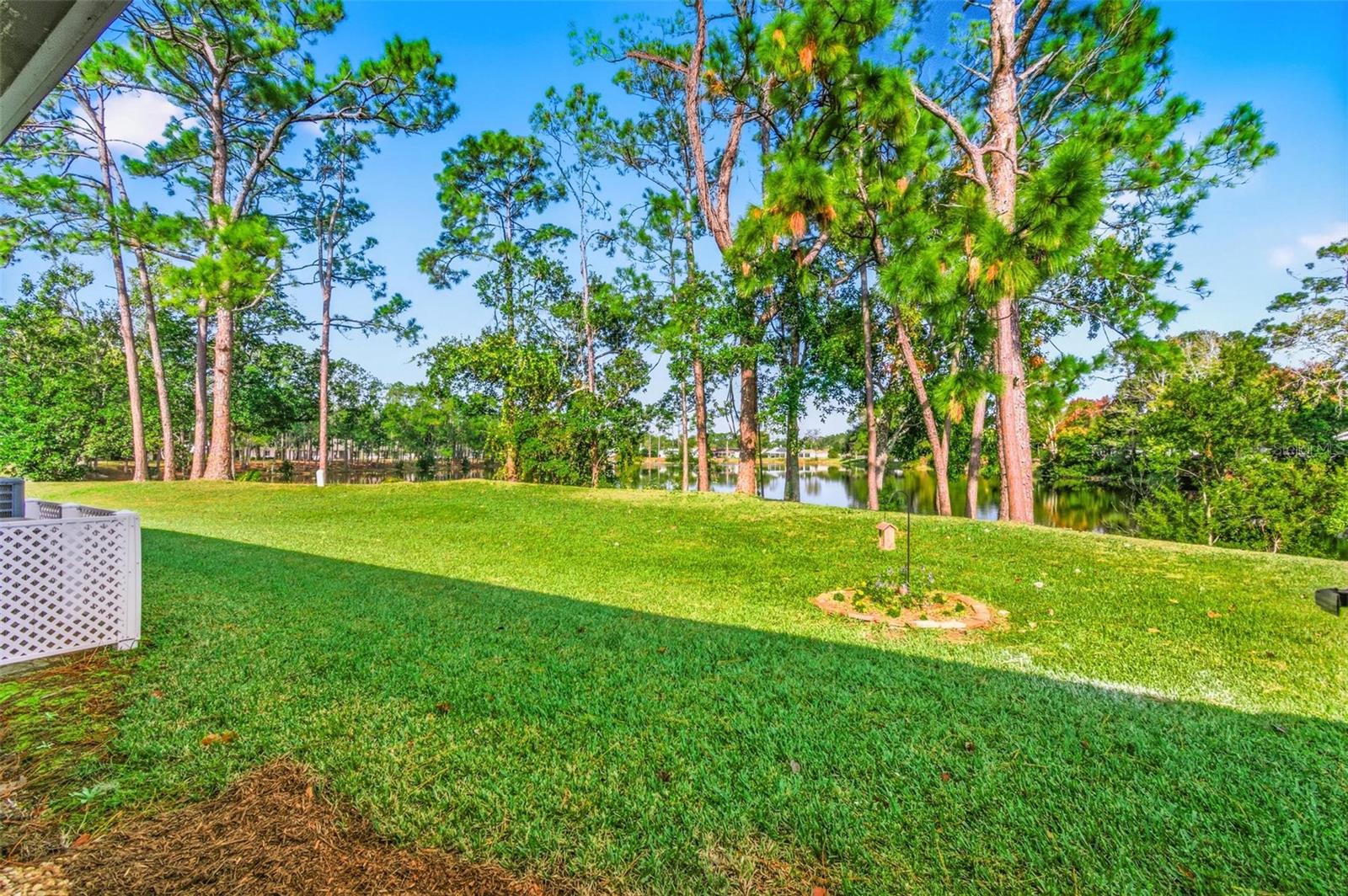 Image 35 of 39 For 32 Kings Colony Court