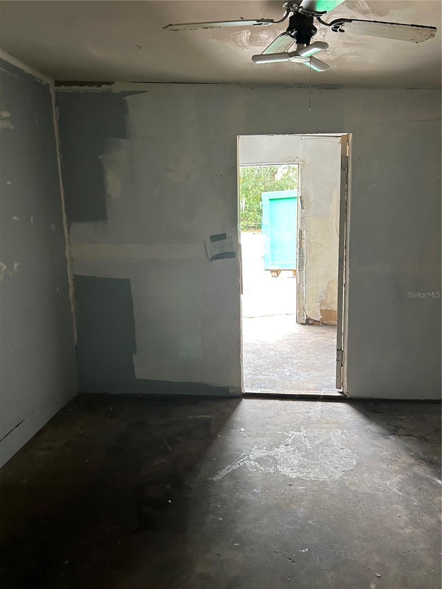 Image 14 of 15 For 10633 Ithaca Drive