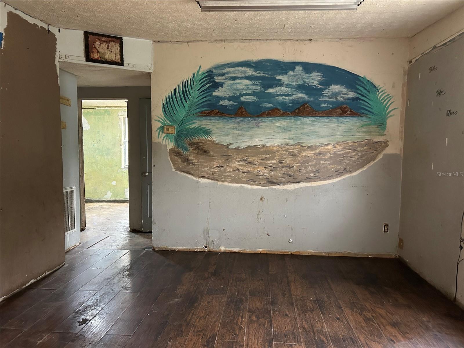 Image 3 of 15 For 10633 Ithaca Drive