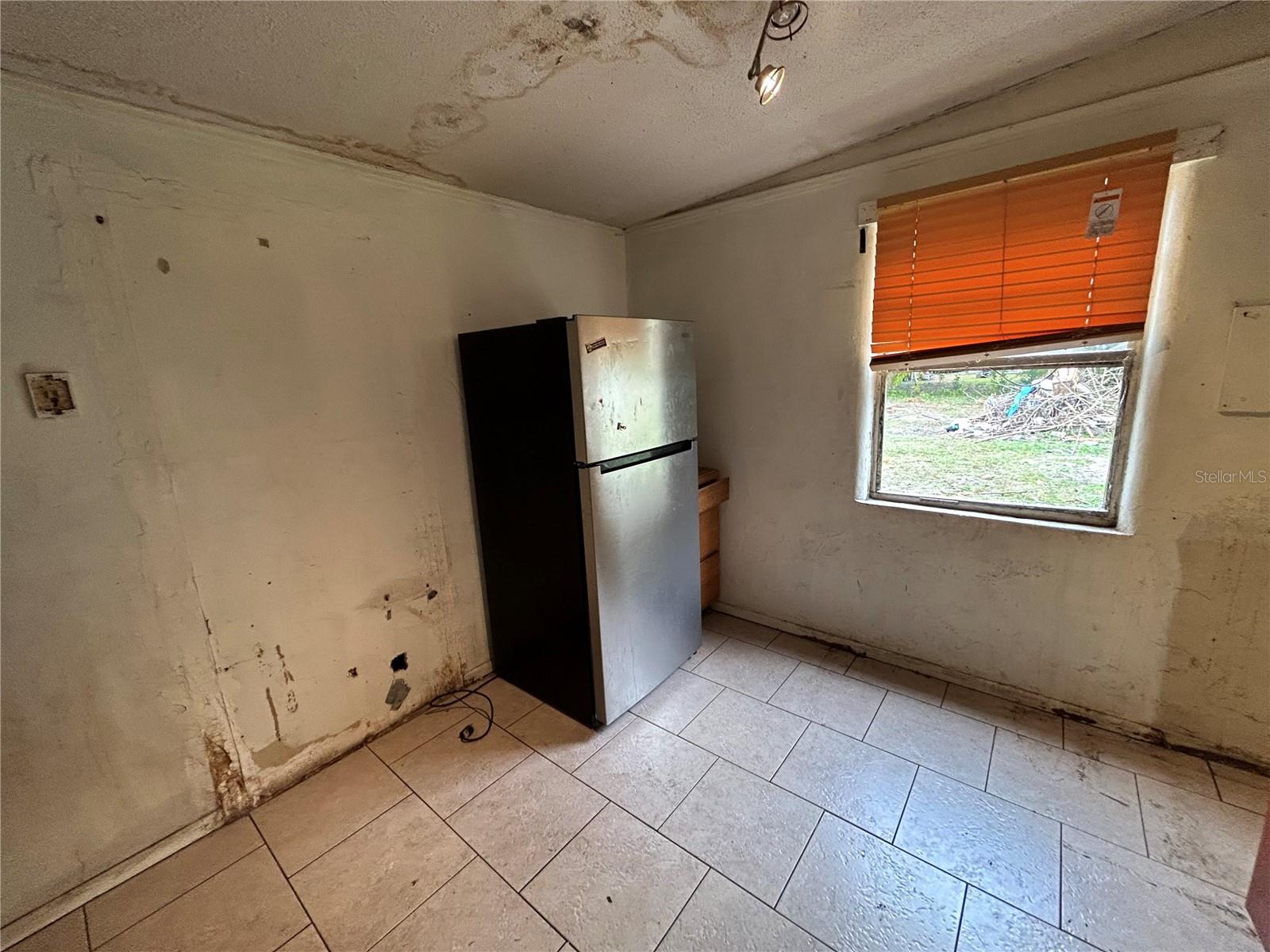 Image 6 of 15 For 10633 Ithaca Drive