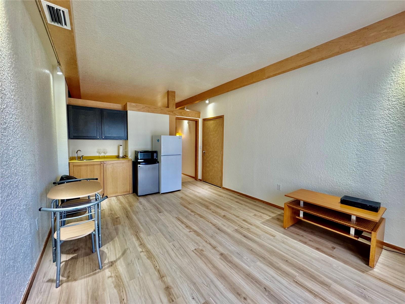 Image 3 of 7 For 101 Palm Harbor Pkwy  C328