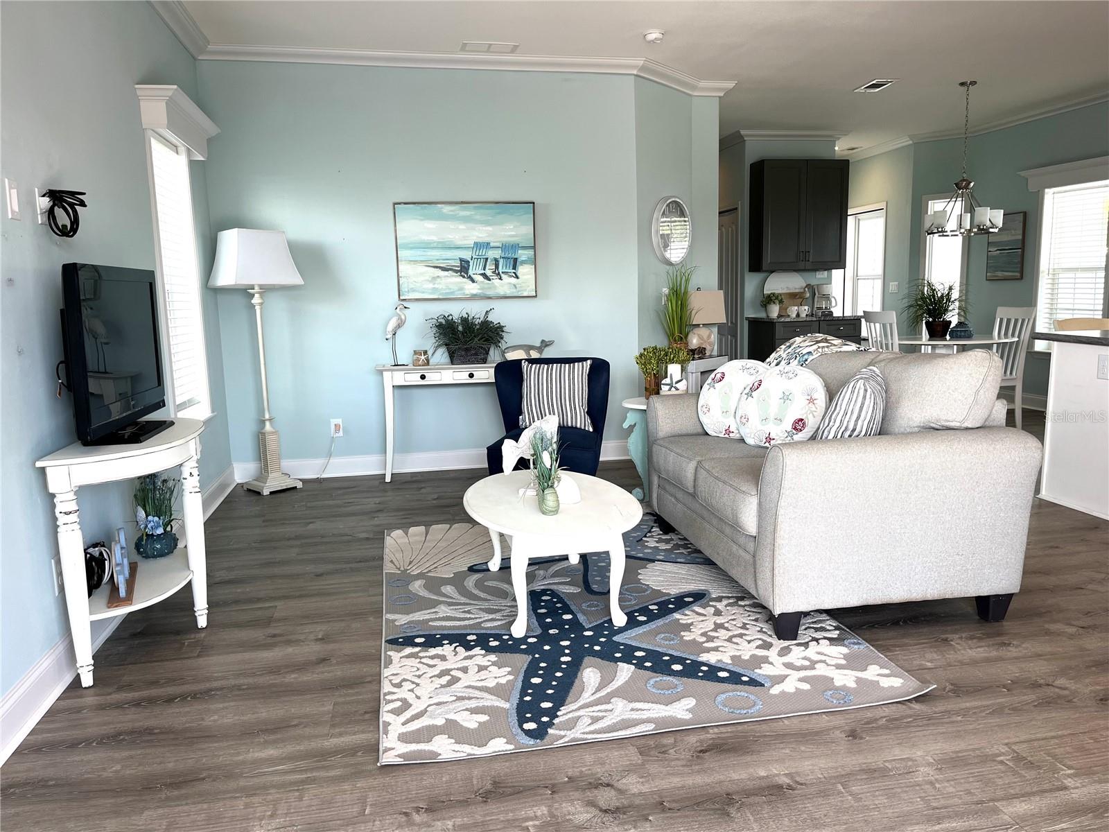 Image 11 of 62 For 17 Windward Drive