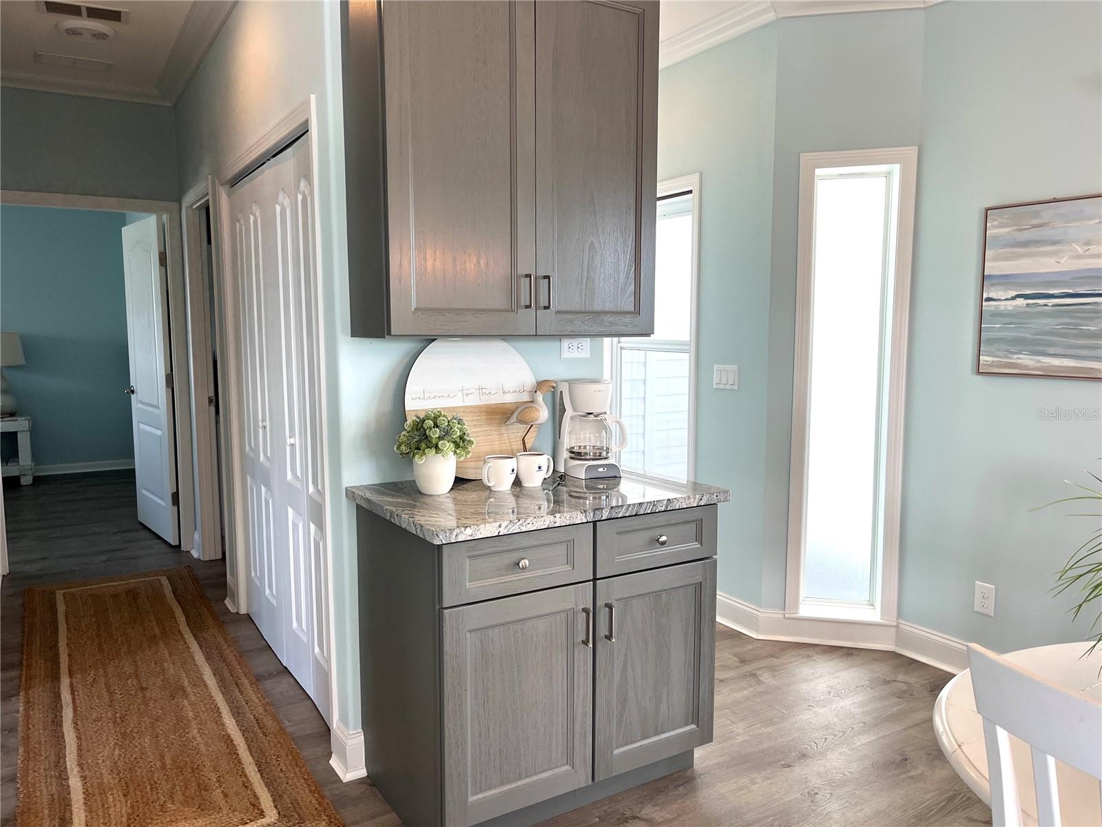 Image 17 of 62 For 17 Windward Drive