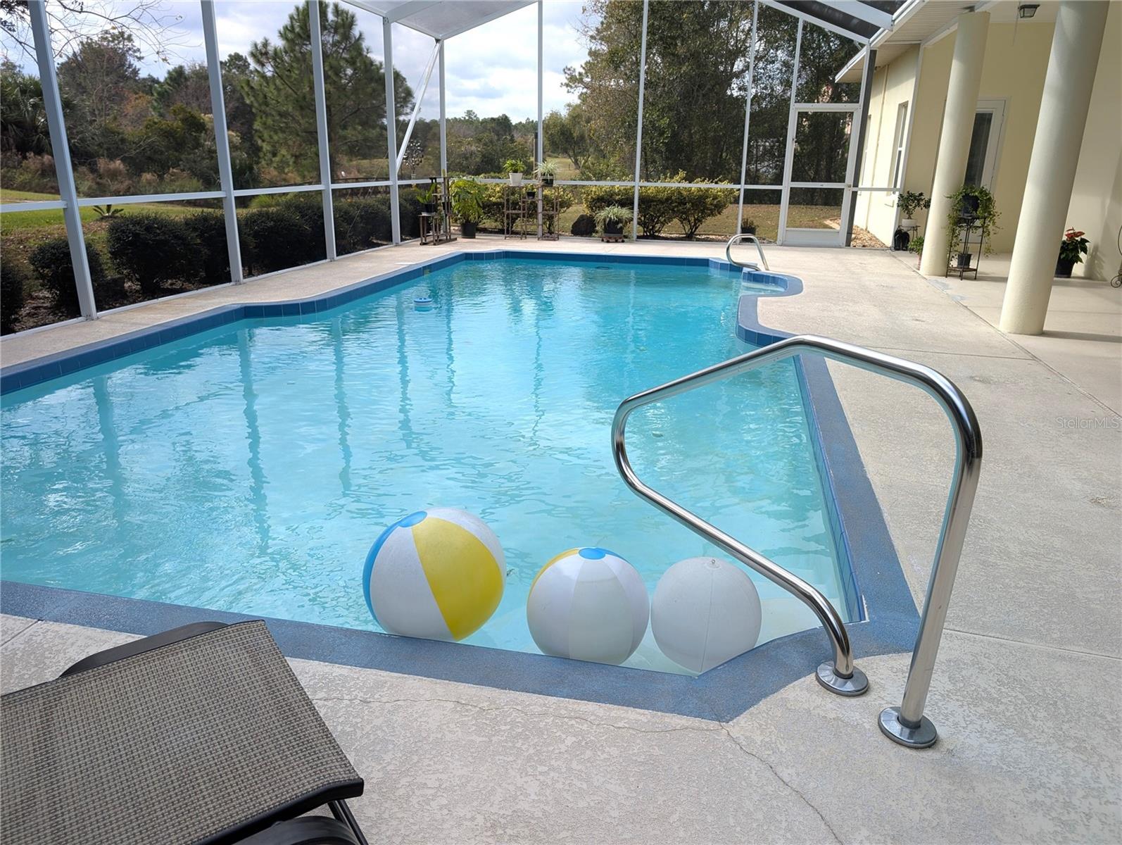 Image 29 of 39 For 214 London Drive