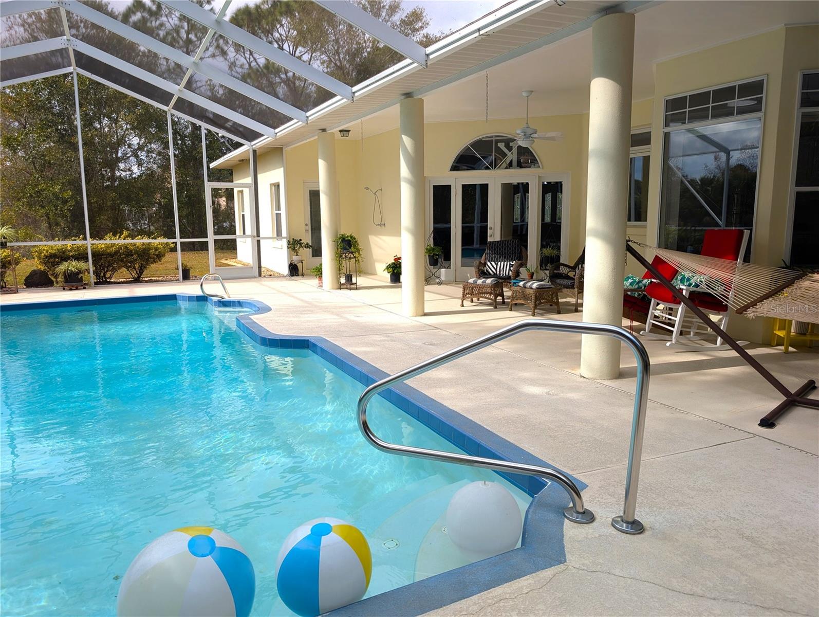 Image 30 of 39 For 214 London Drive