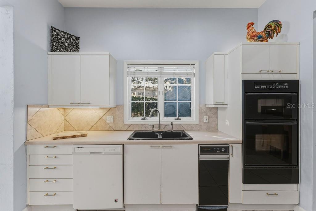 Image 19 of 72 For 24 Bay Pointe Drive