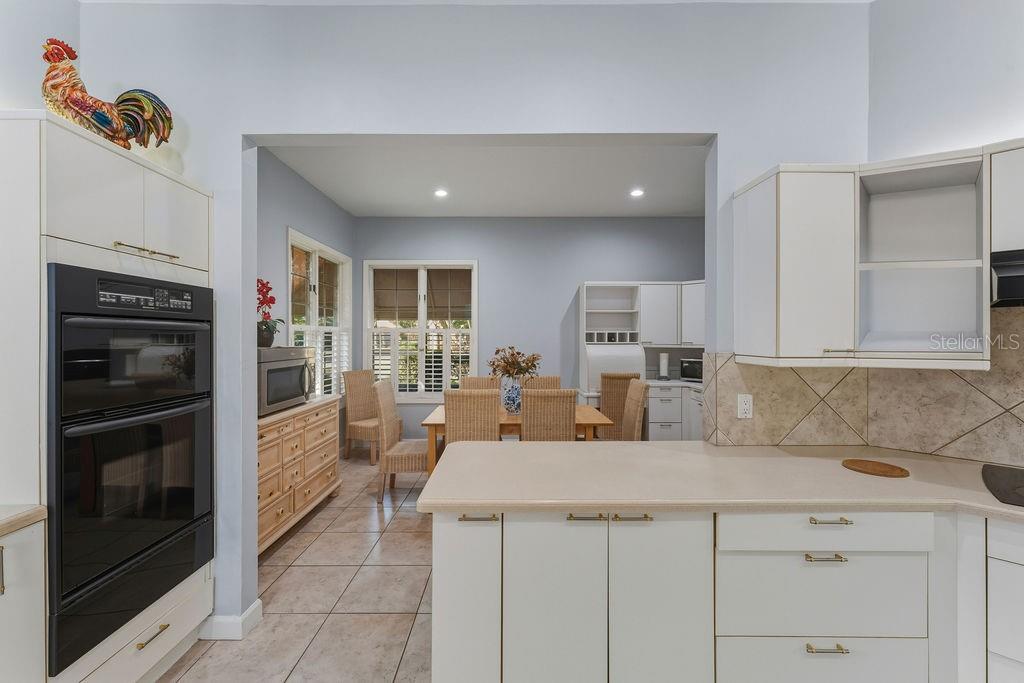 Image 23 of 72 For 24 Bay Pointe Drive