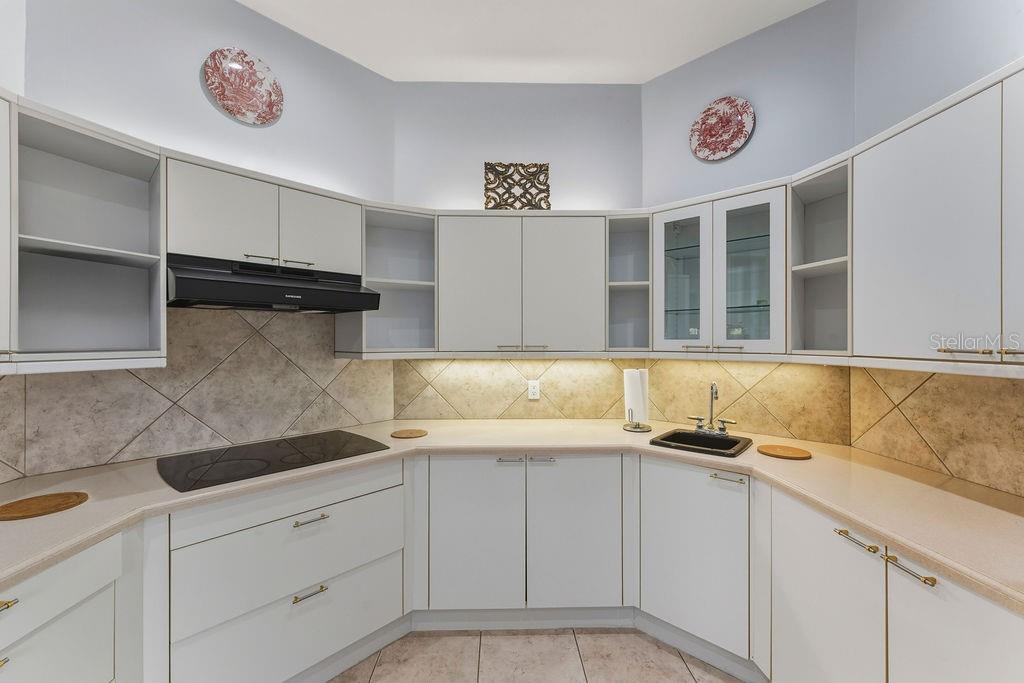 Image 25 of 72 For 24 Bay Pointe Drive