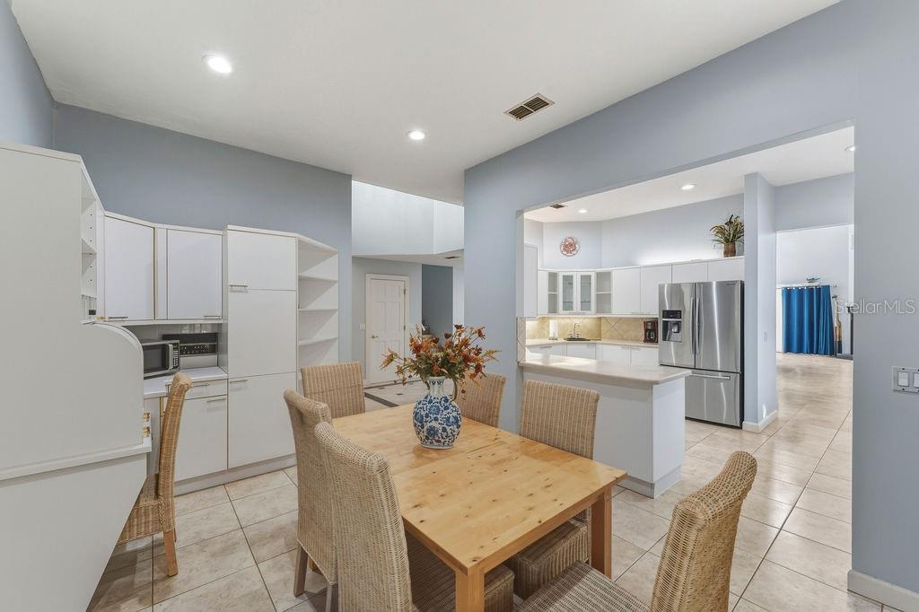 Image 27 of 72 For 24 Bay Pointe Drive