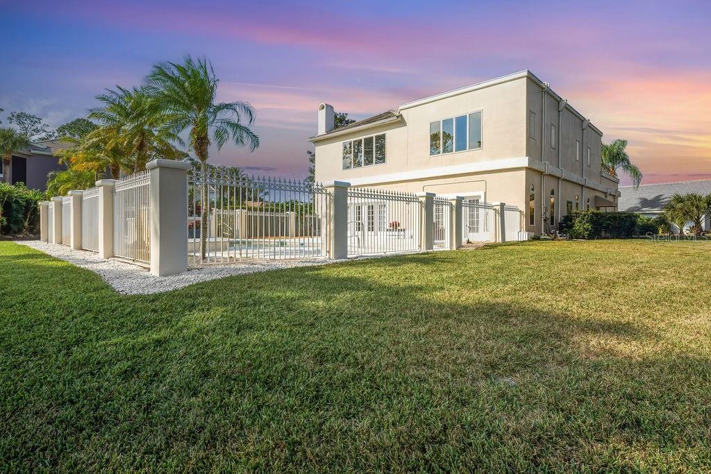 Image 31 of 72 For 24 Bay Pointe Drive