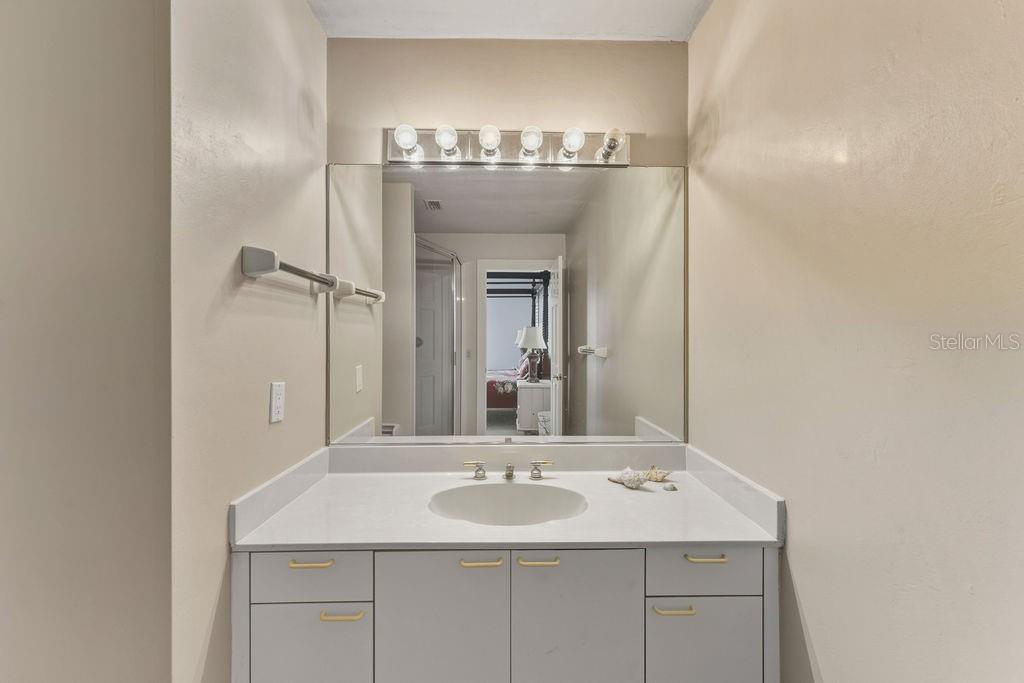 Image 51 of 72 For 24 Bay Pointe Drive