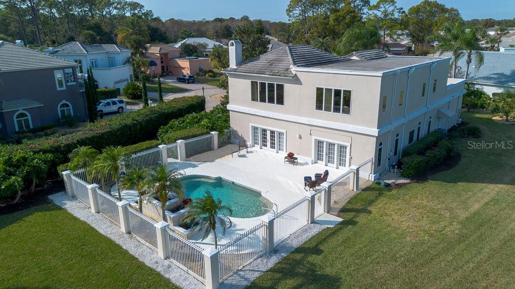 Image 7 of 72 For 24 Bay Pointe Drive