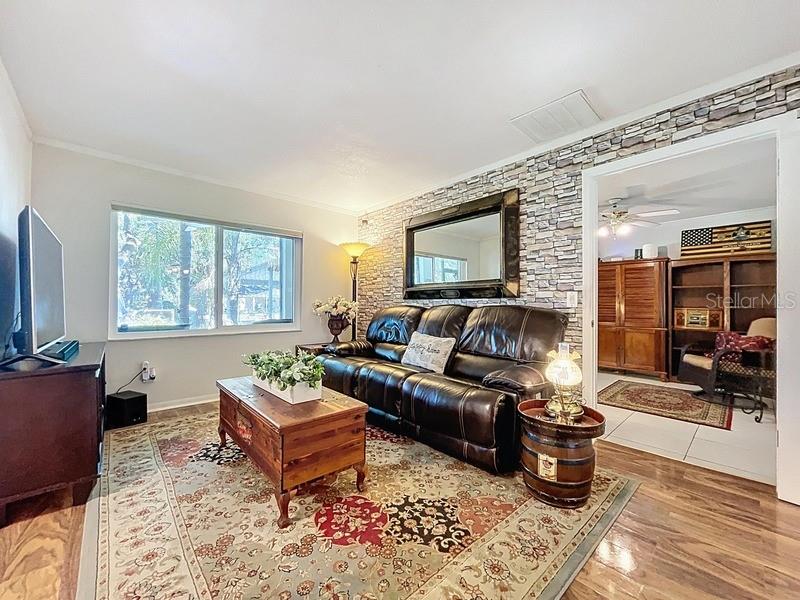 Image 10 of 59 For 37224 Price Drive