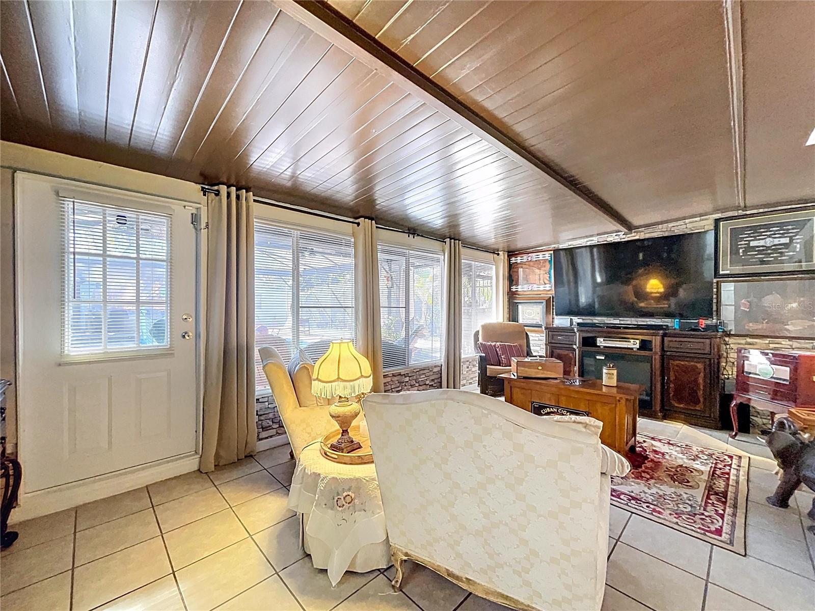 Image 41 of 59 For 37224 Price Drive