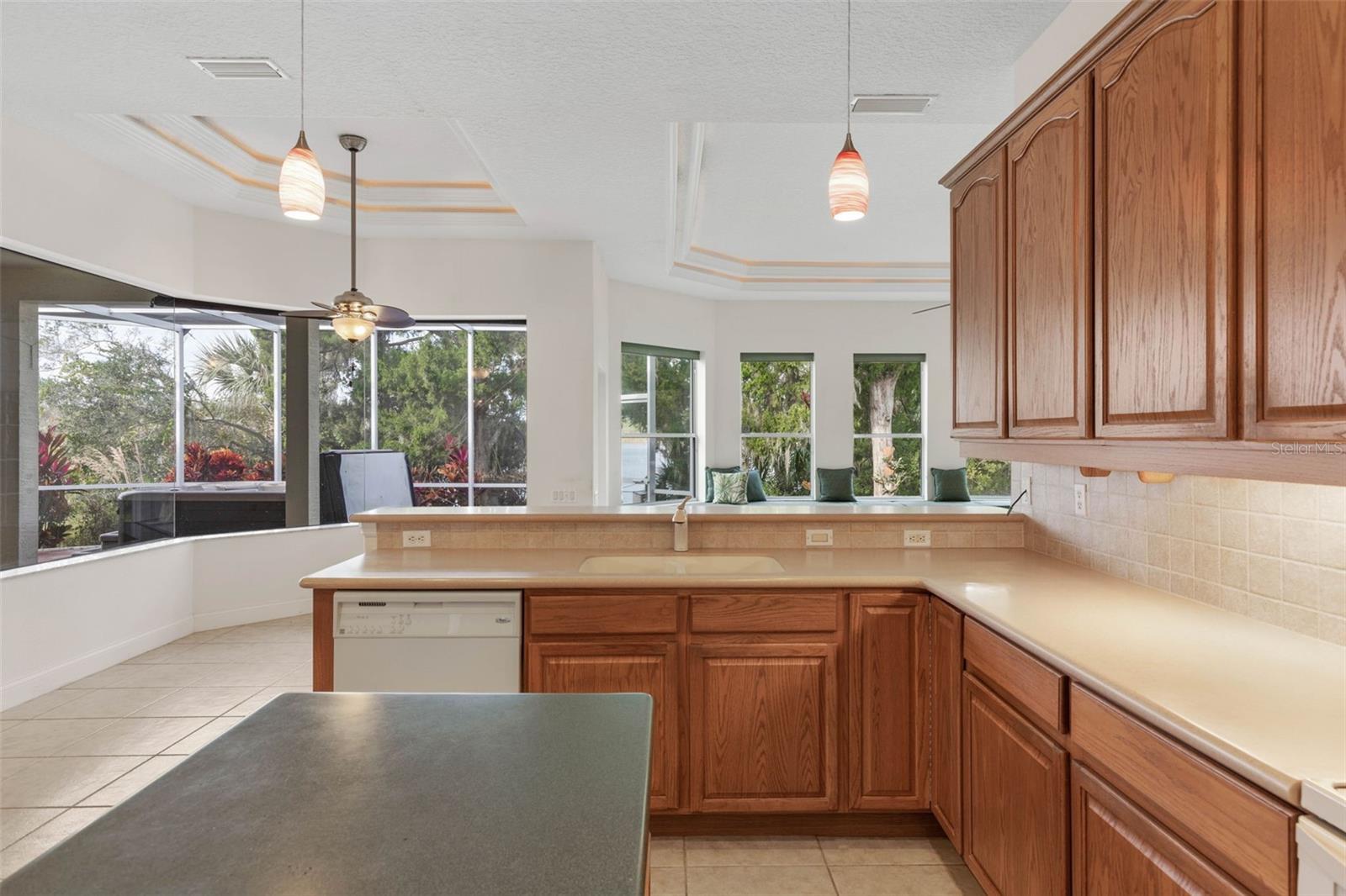 Image 32 of 98 For 10 Heron Drive