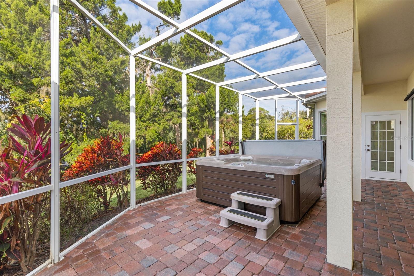 Image 35 of 98 For 10 Heron Drive