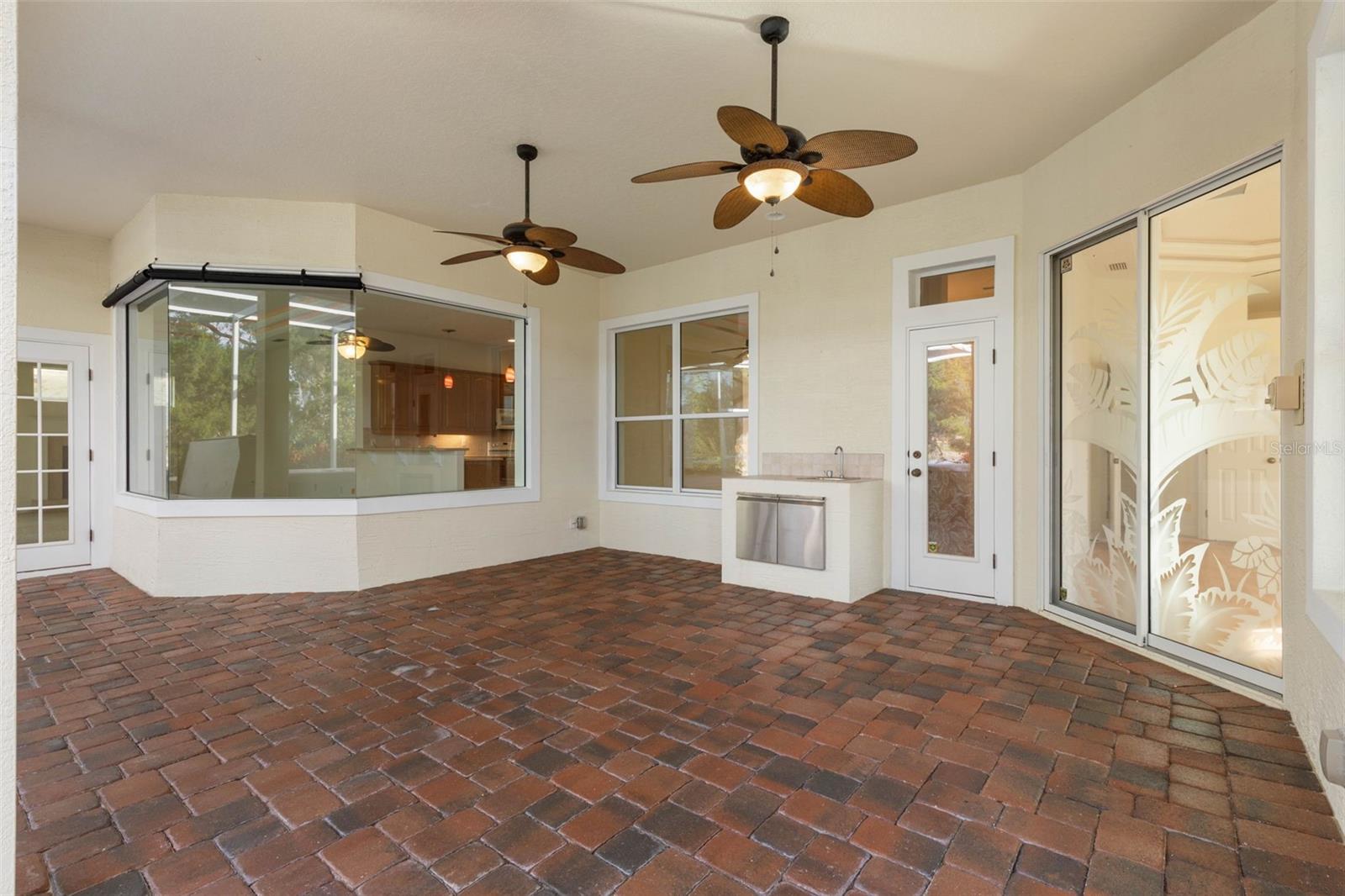 Image 37 of 98 For 10 Heron Drive