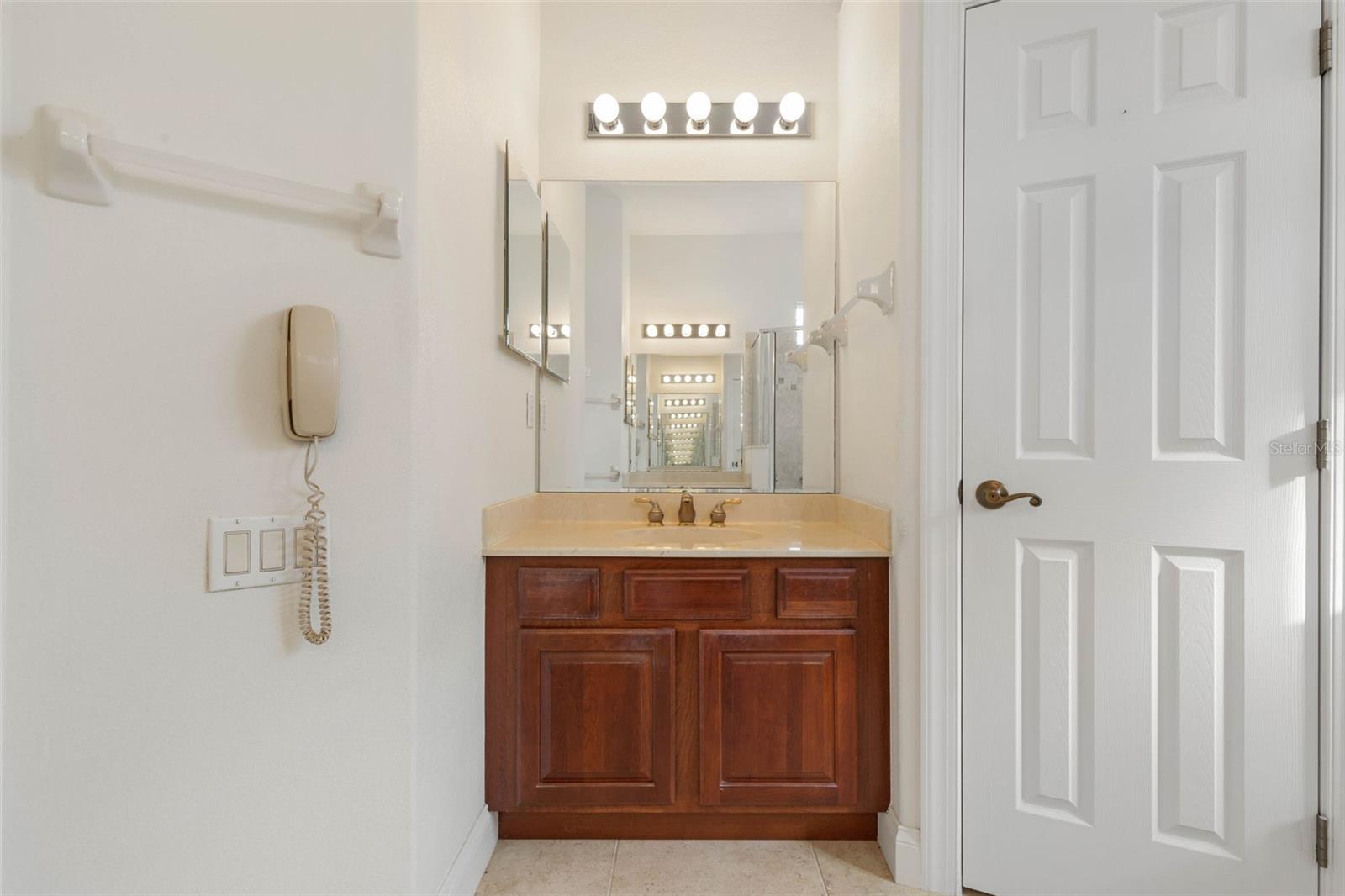 Image 51 of 98 For 10 Heron Drive