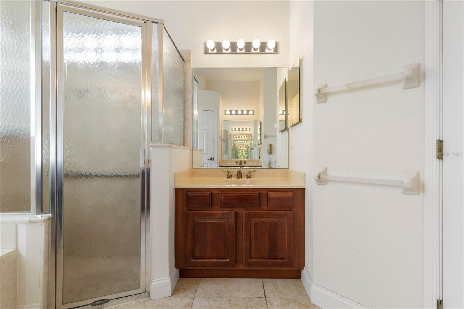 Image 52 of 98 For 10 Heron Drive