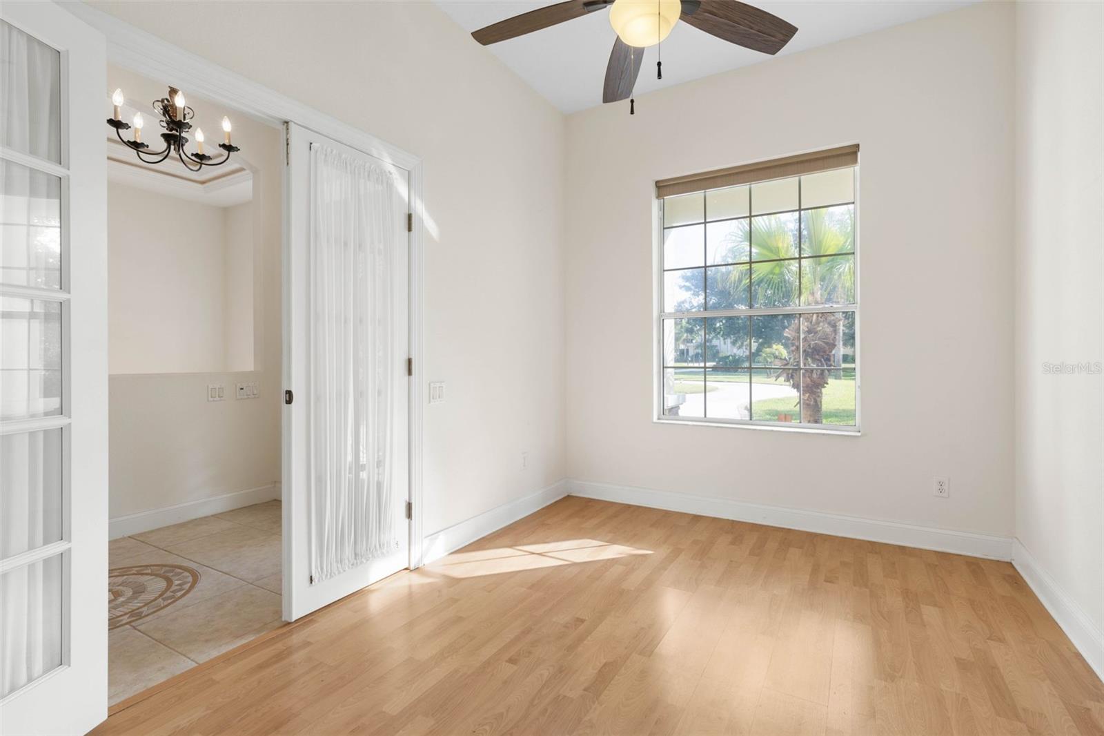 Image 54 of 98 For 10 Heron Drive