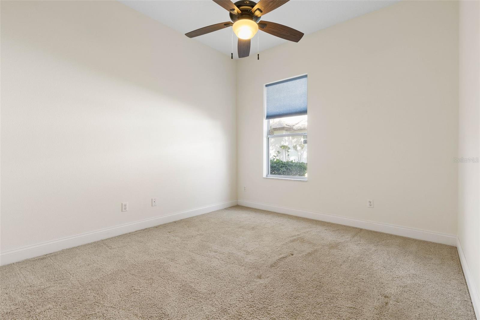 Image 63 of 98 For 10 Heron Drive