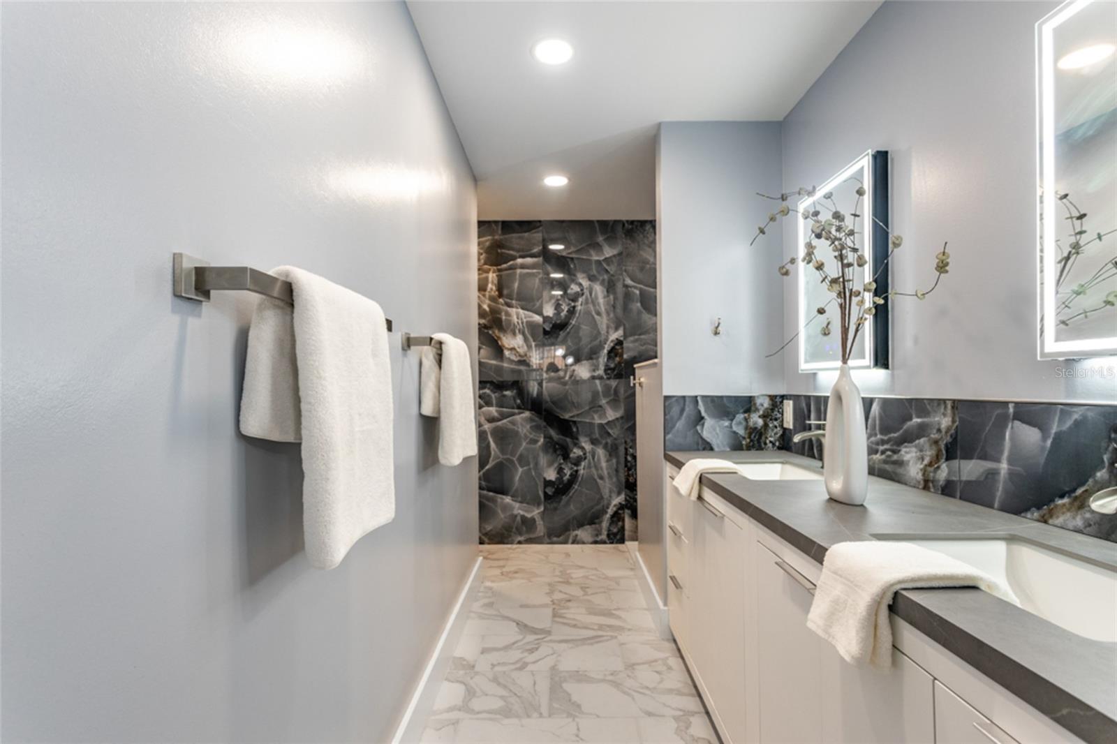 Image 16 of 53 For 50 Rivers Edge Lane