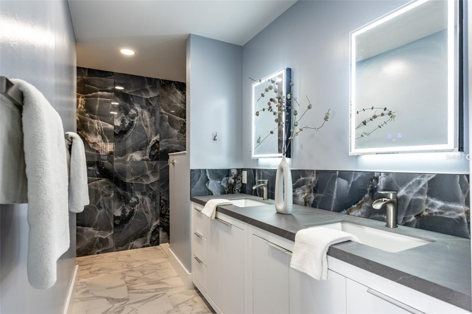 Image 17 of 53 For 50 Rivers Edge Lane