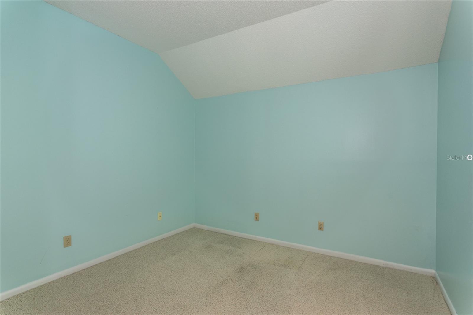 Image 36 of 53 For 50 Rivers Edge Lane