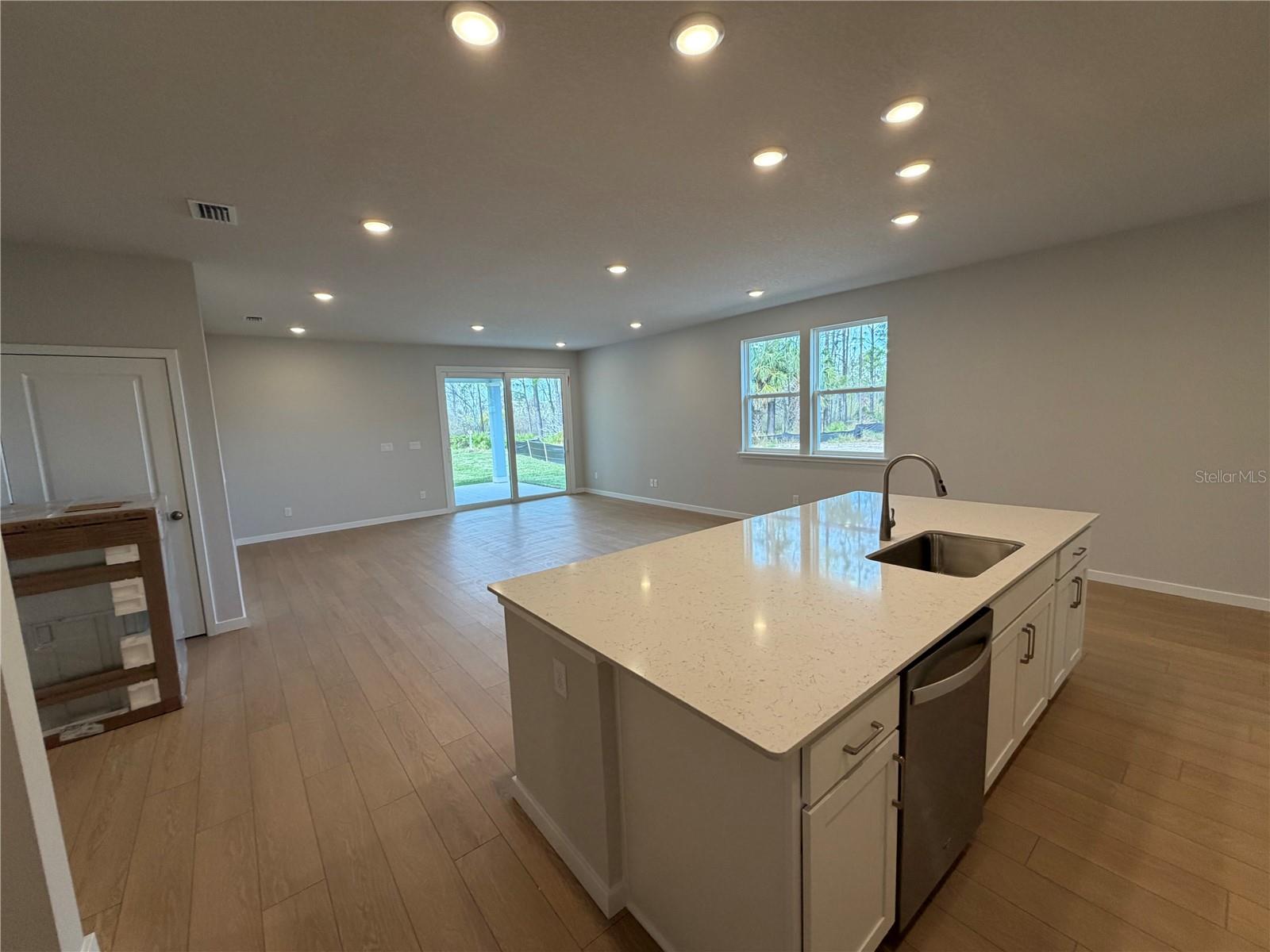 Image 12 of 34 For 31 Perseus Avenue