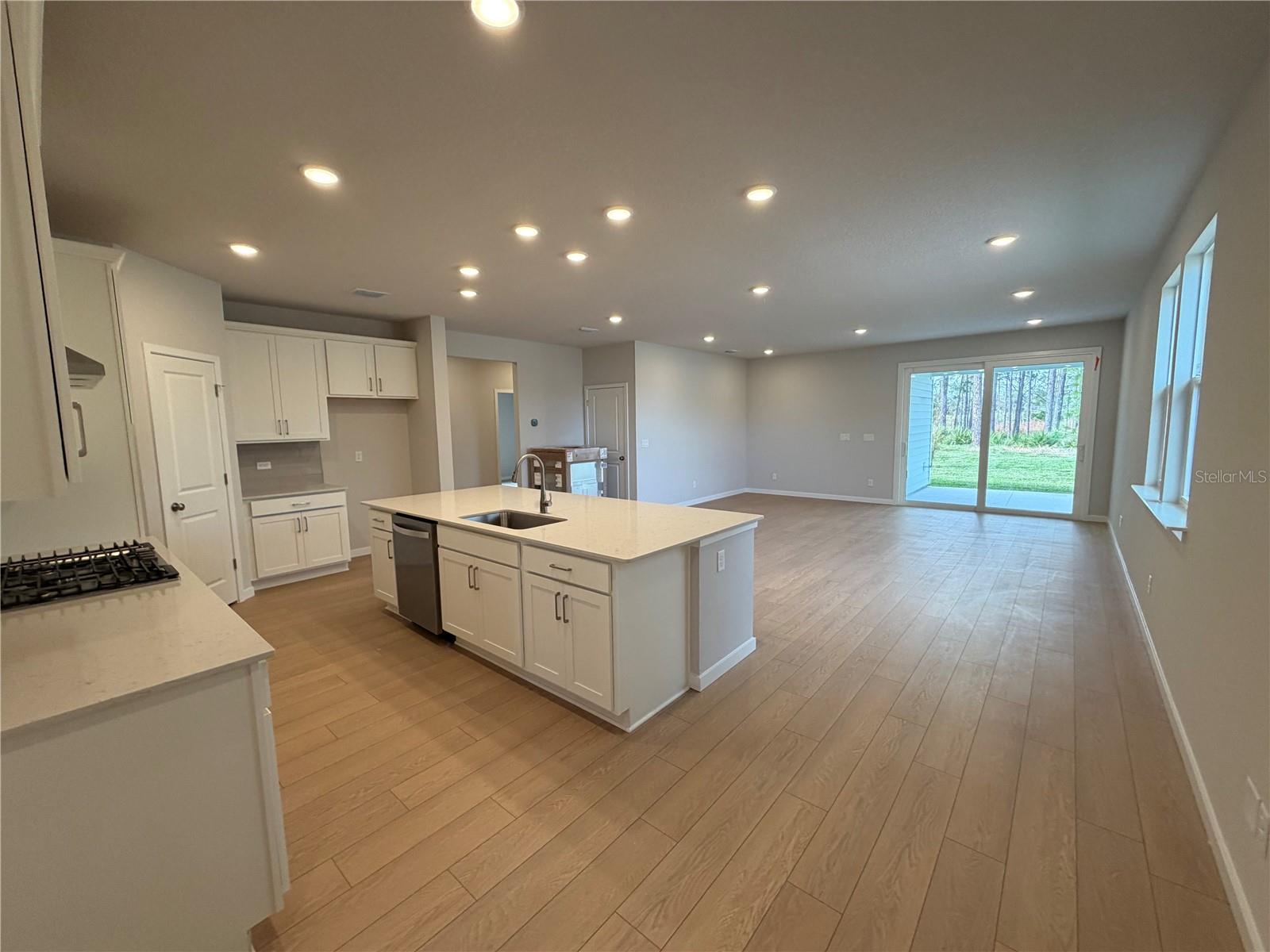 Image 9 of 34 For 31 Perseus Avenue