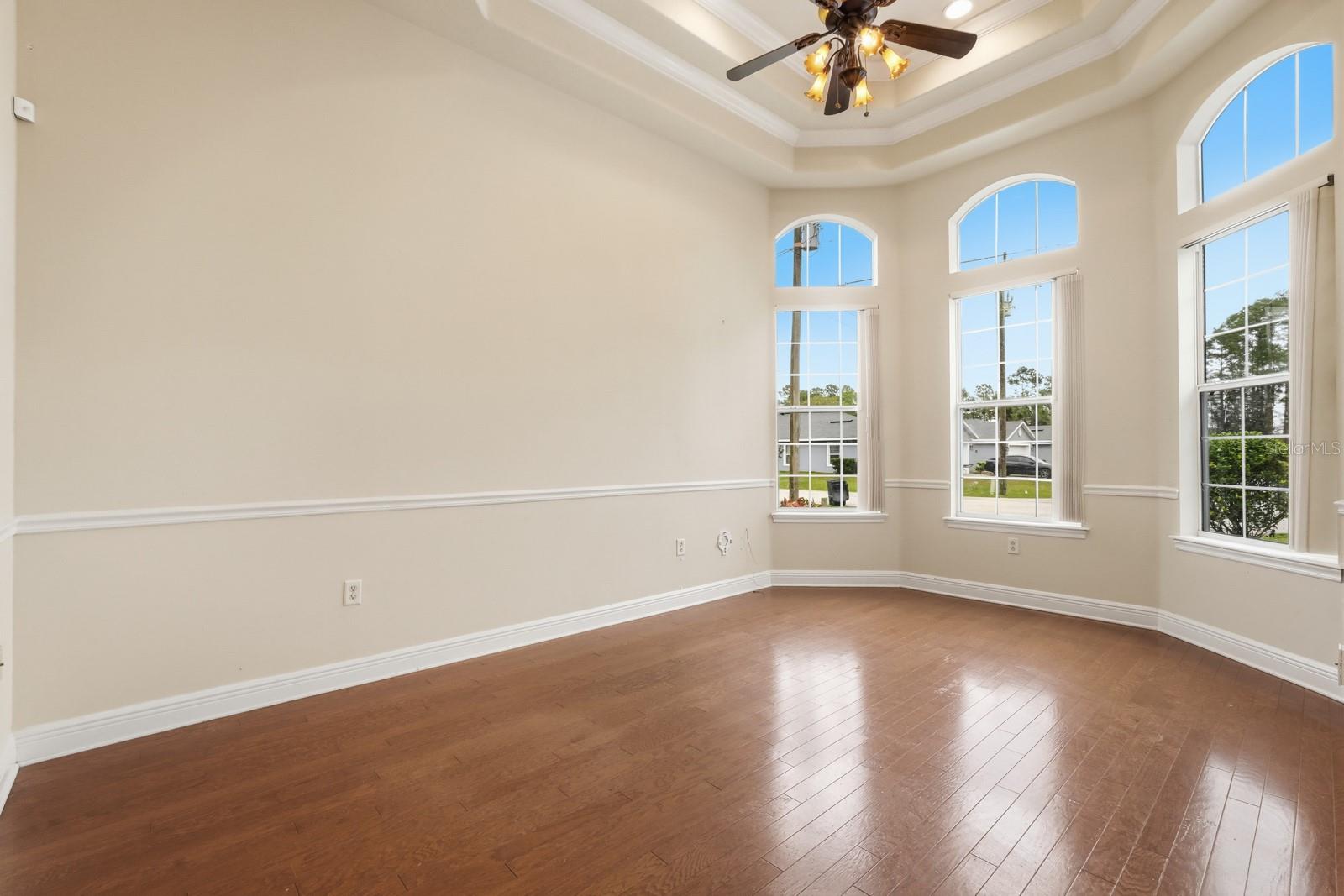 Image 12 of 58 For 14 Easterly Place