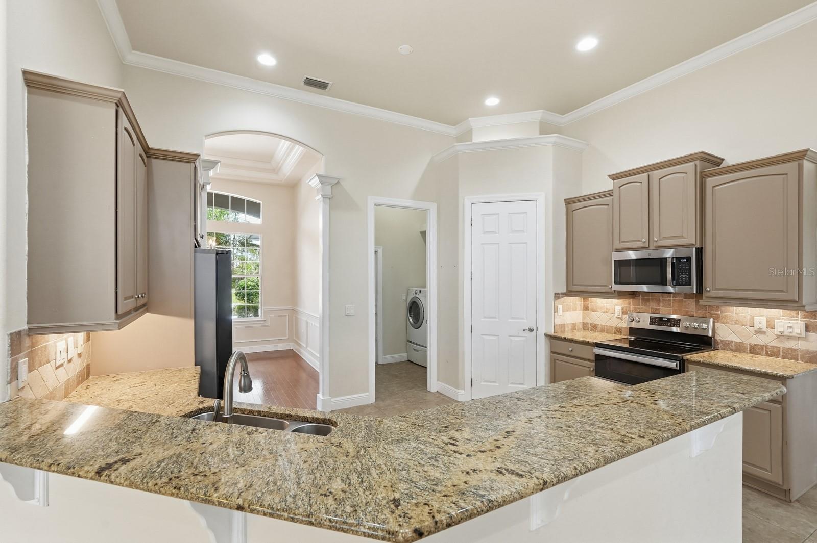 Image 21 of 58 For 14 Easterly Place