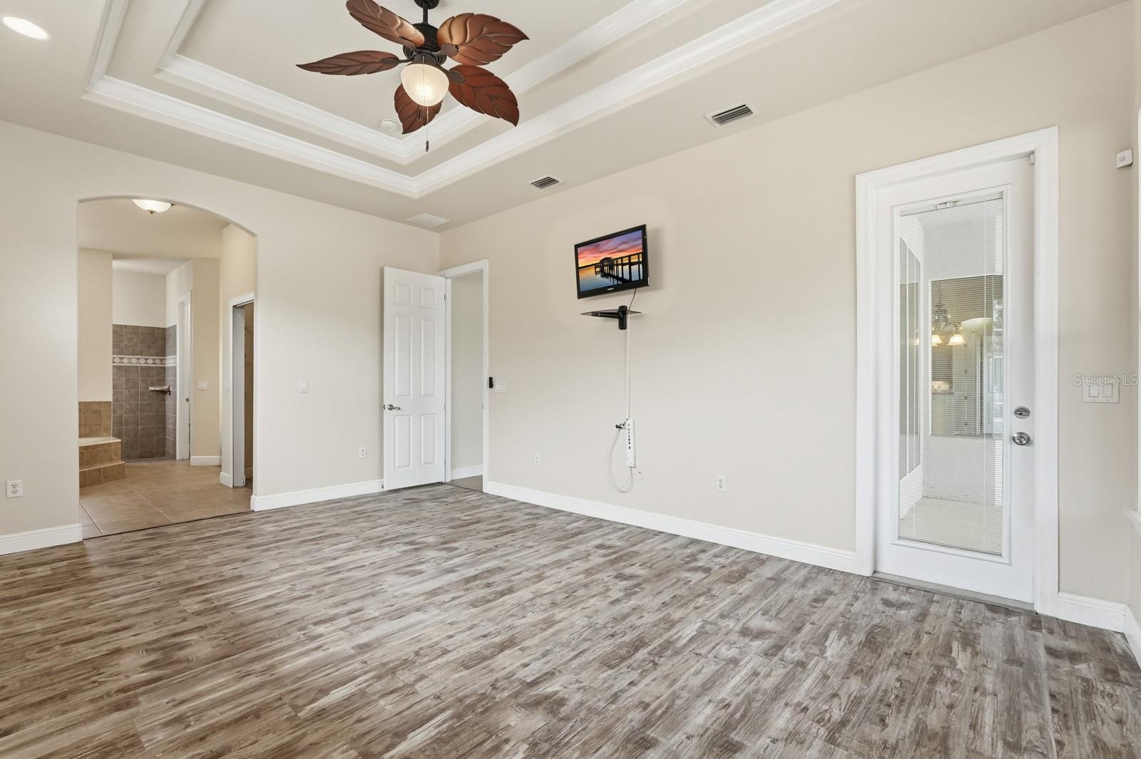 Image 29 of 58 For 14 Easterly Place