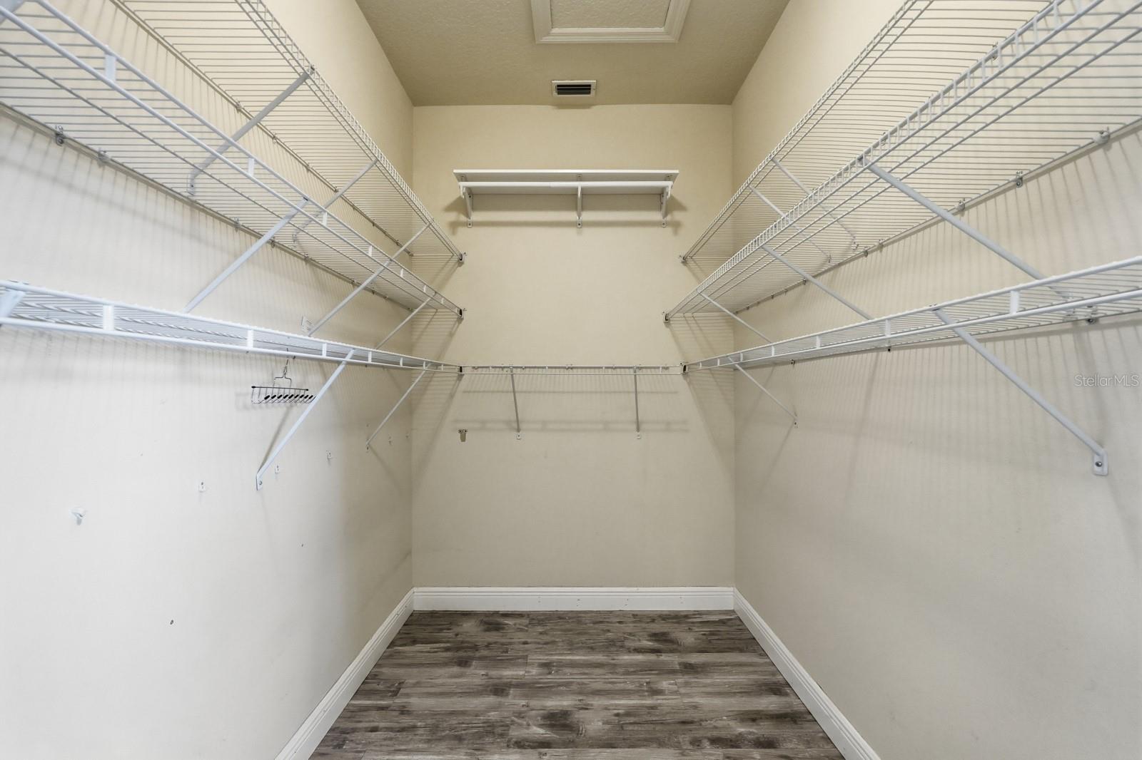 Image 31 of 58 For 14 Easterly Place