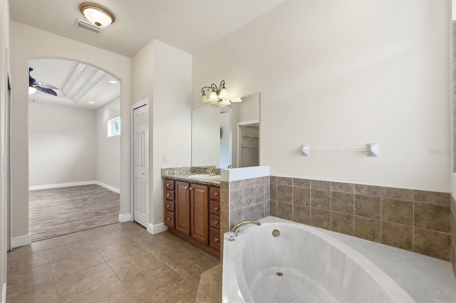 Image 35 of 58 For 14 Easterly Place