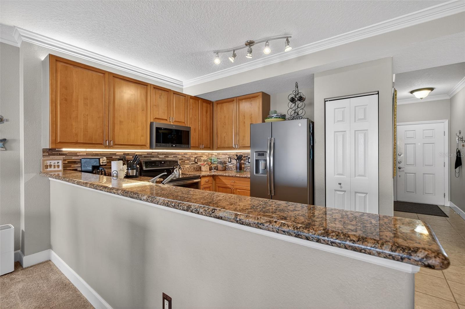 Image 20 of 84 For 80 Surfview Drive 505