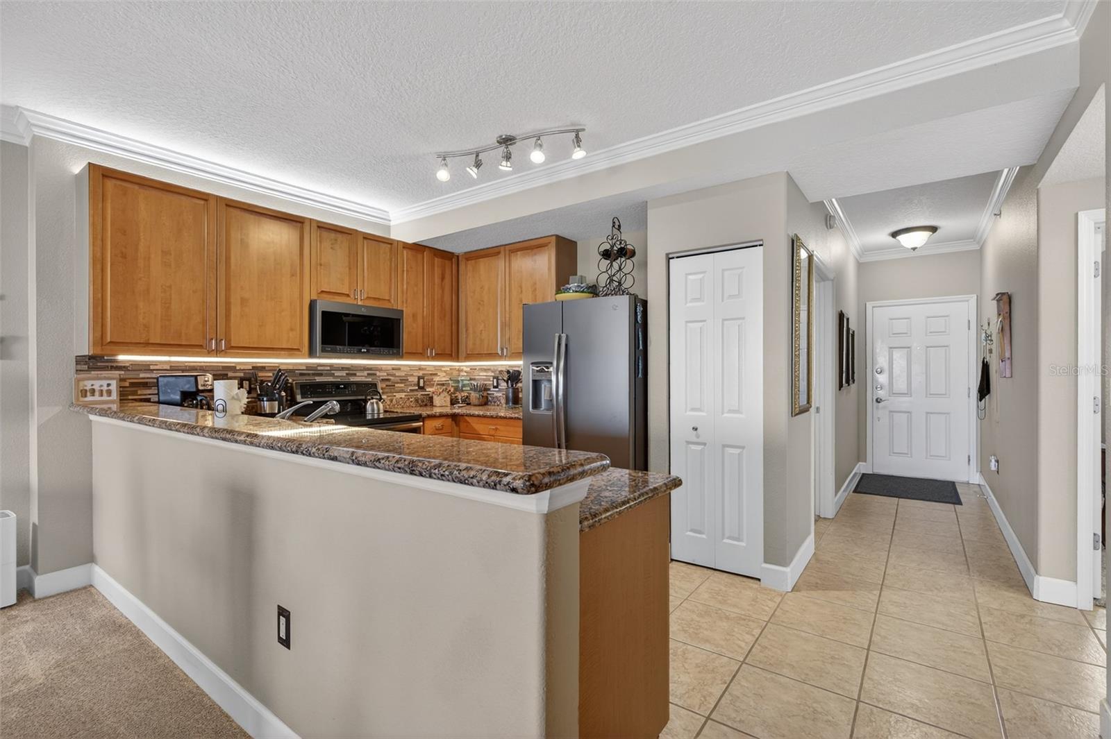 Image 21 of 84 For 80 Surfview Drive 505