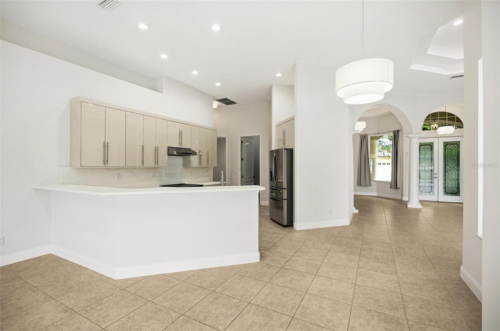 Image 12 of 80 For 28 Front Street